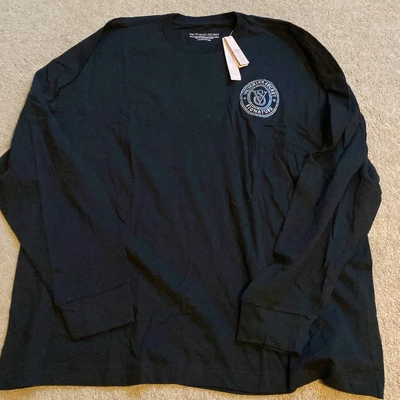 Victoria’s Secret sleep set - Picture 3 of 3